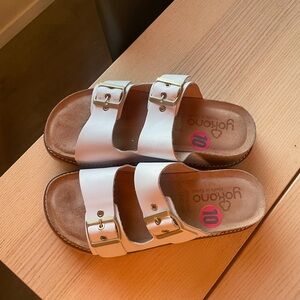Yokono double buckle sandals size 10 white leather sandals for women